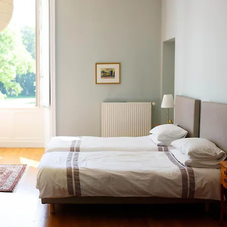 Nyaraló Chateau Chevreuil *