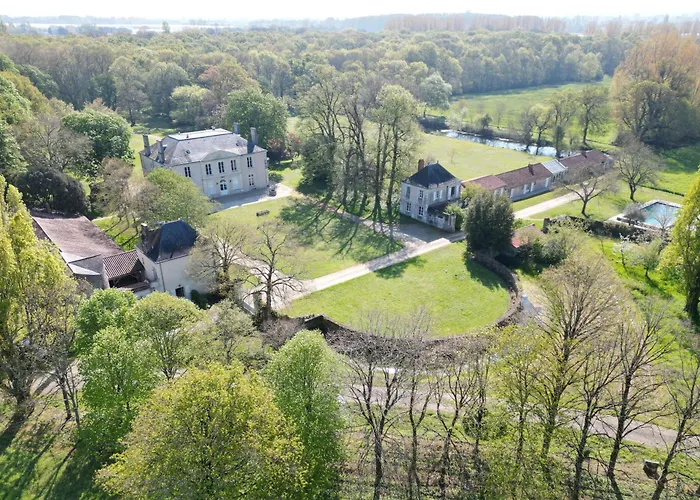 Chateau Chevreuil Сasa de vacaciones